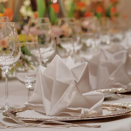 Hotel Koenigshof München Ngoại thất bức ảnh