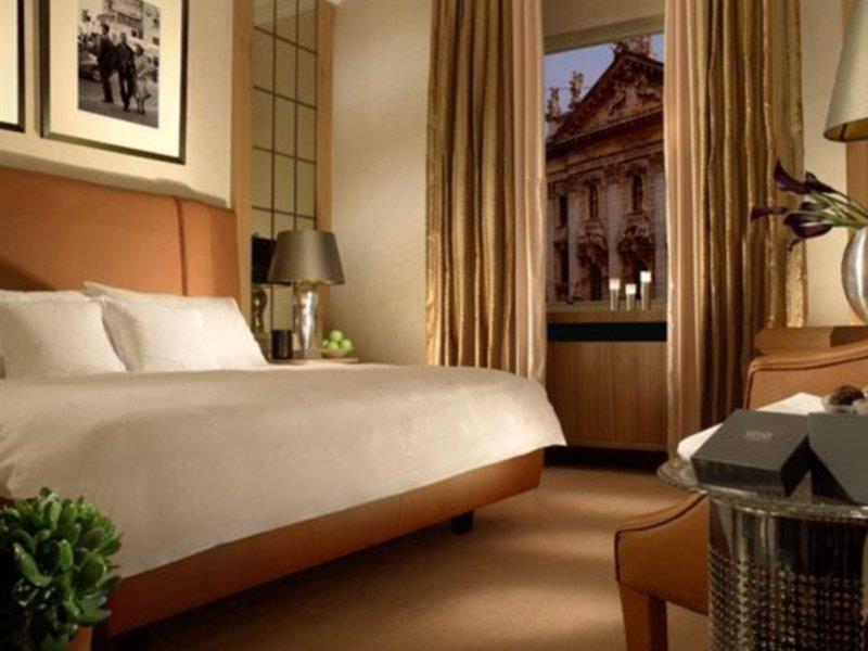 Hotel Koenigshof München Ngoại thất bức ảnh
